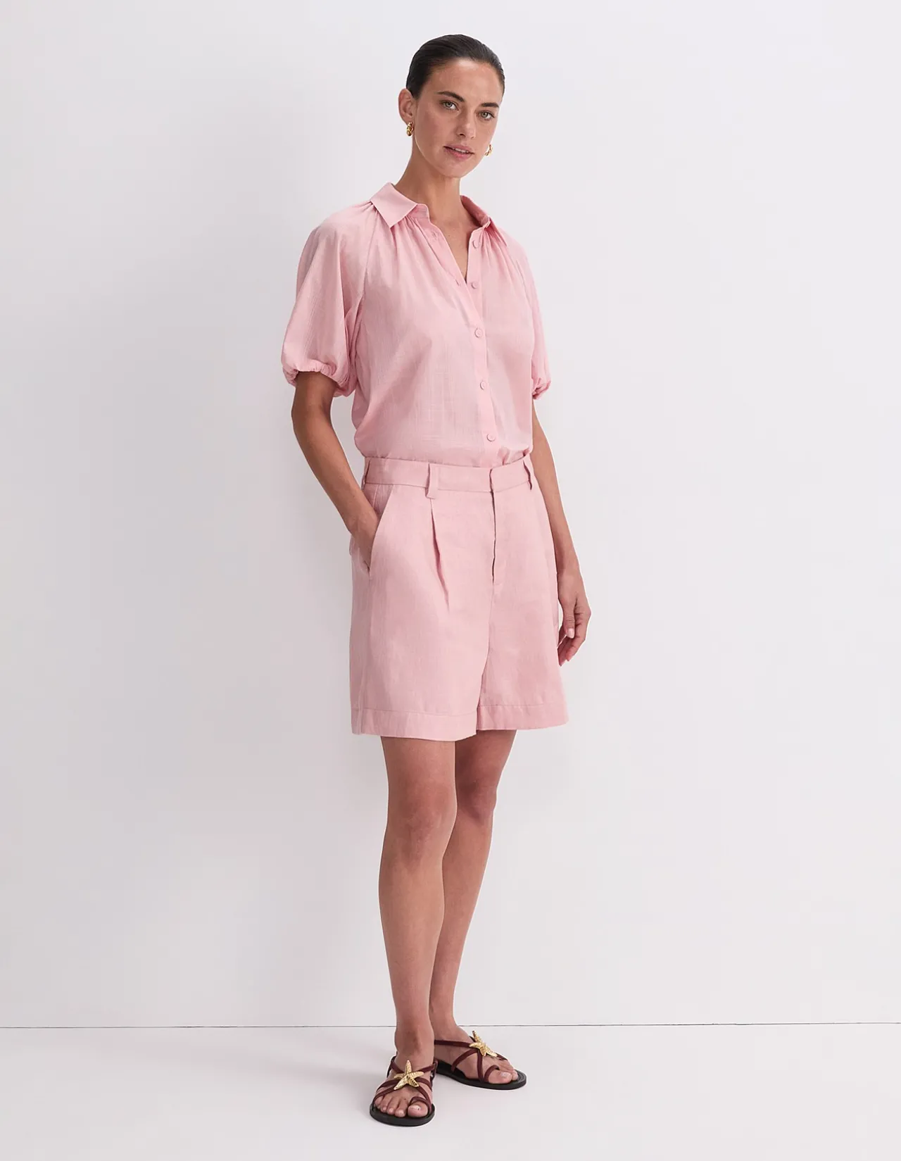 JAMIE LINEN PLEAT SHORT