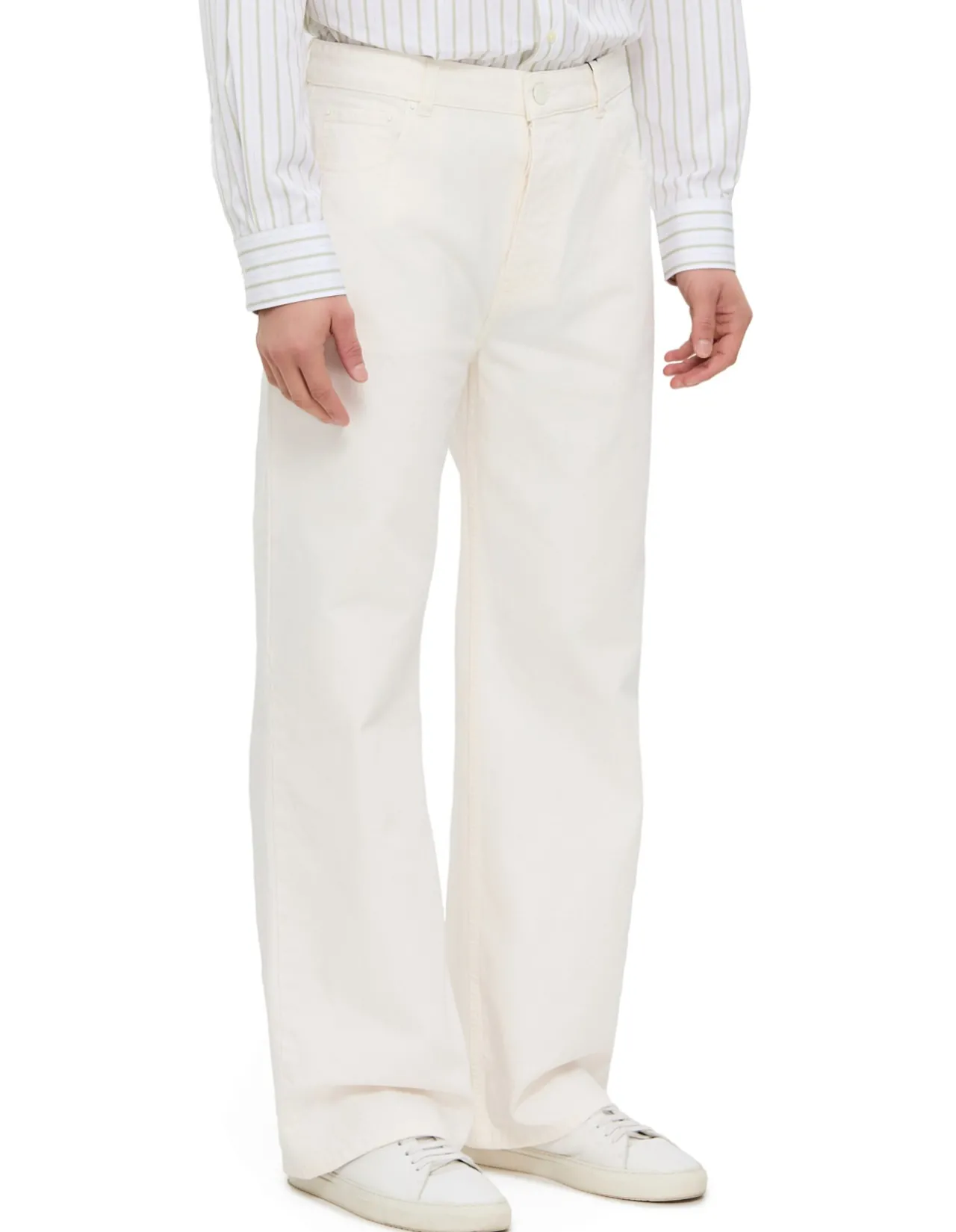 Large Fit Wide Leg Denim Jeans