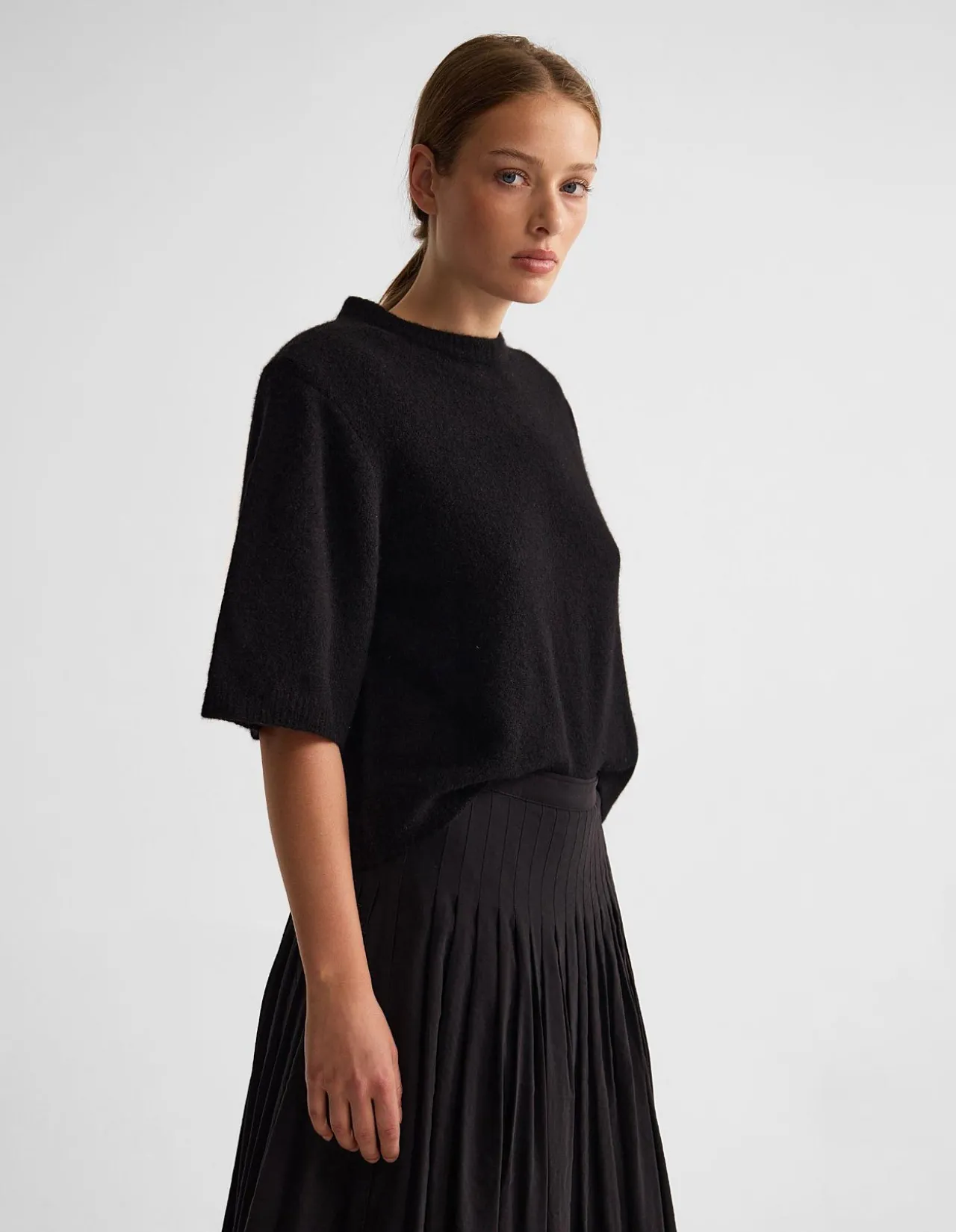 LEETA WOOL KNITTED T SHIRT