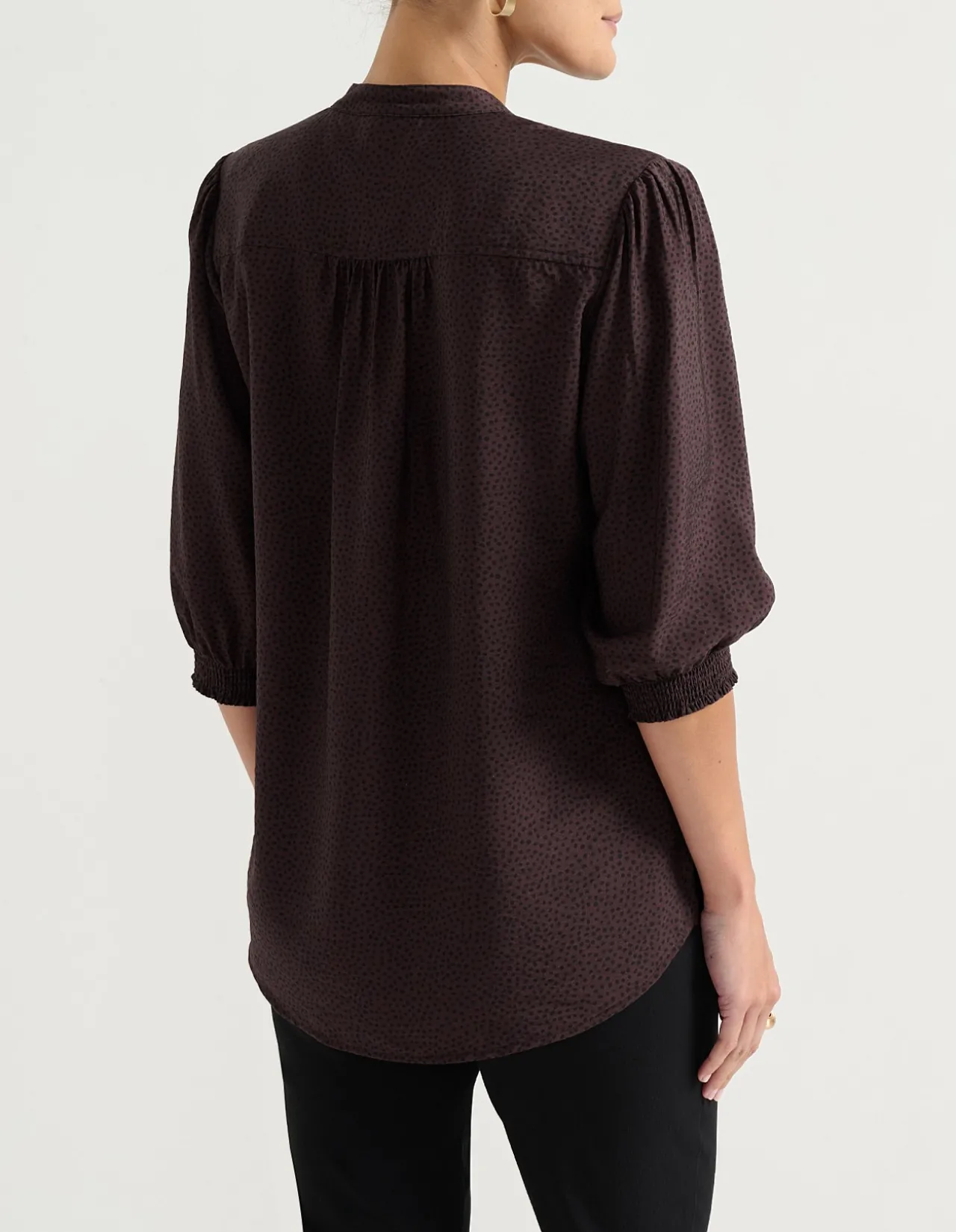 LONG SLEEVE V NECK BLOUSE
