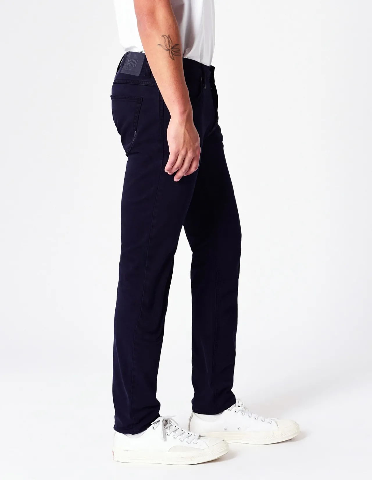 Lou Slim Twill Comfort Straight Leg Jeans