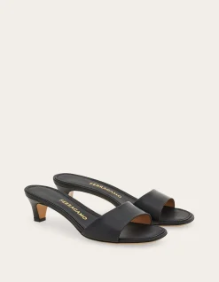 LOW HEELED MULE