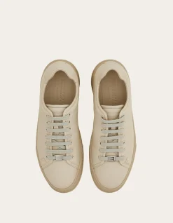 LOW TOP SNEAKER