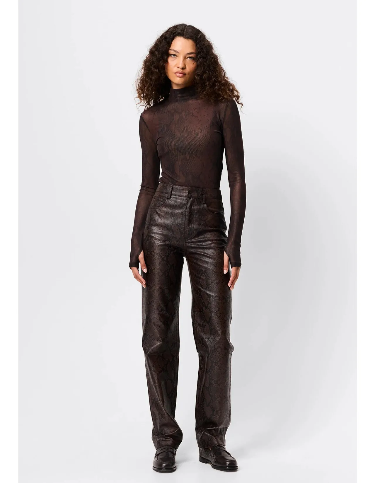Lucent Pant