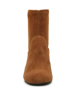 LUCIE BOOTIE