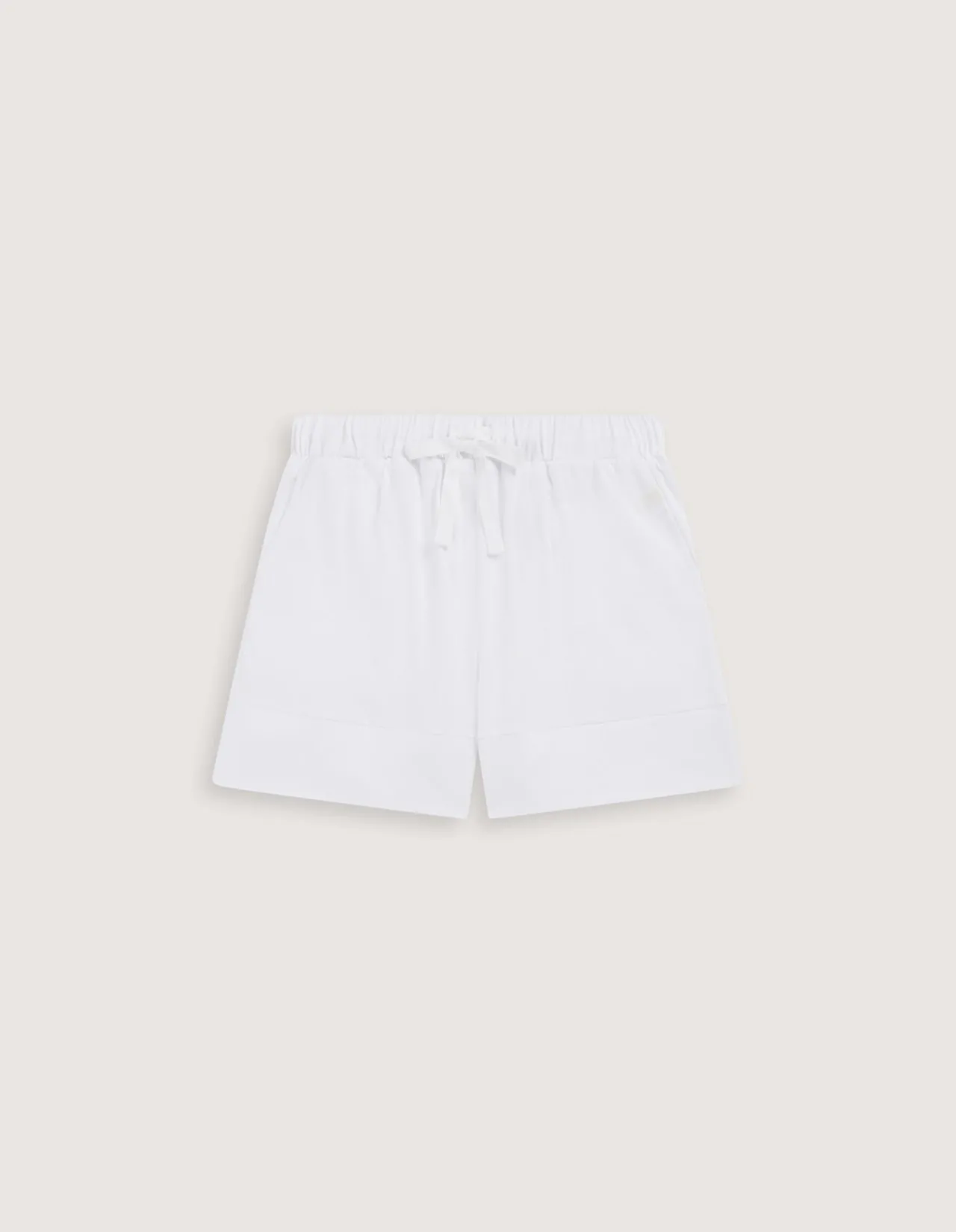 LUNA SHORT LARGE IN WHITE