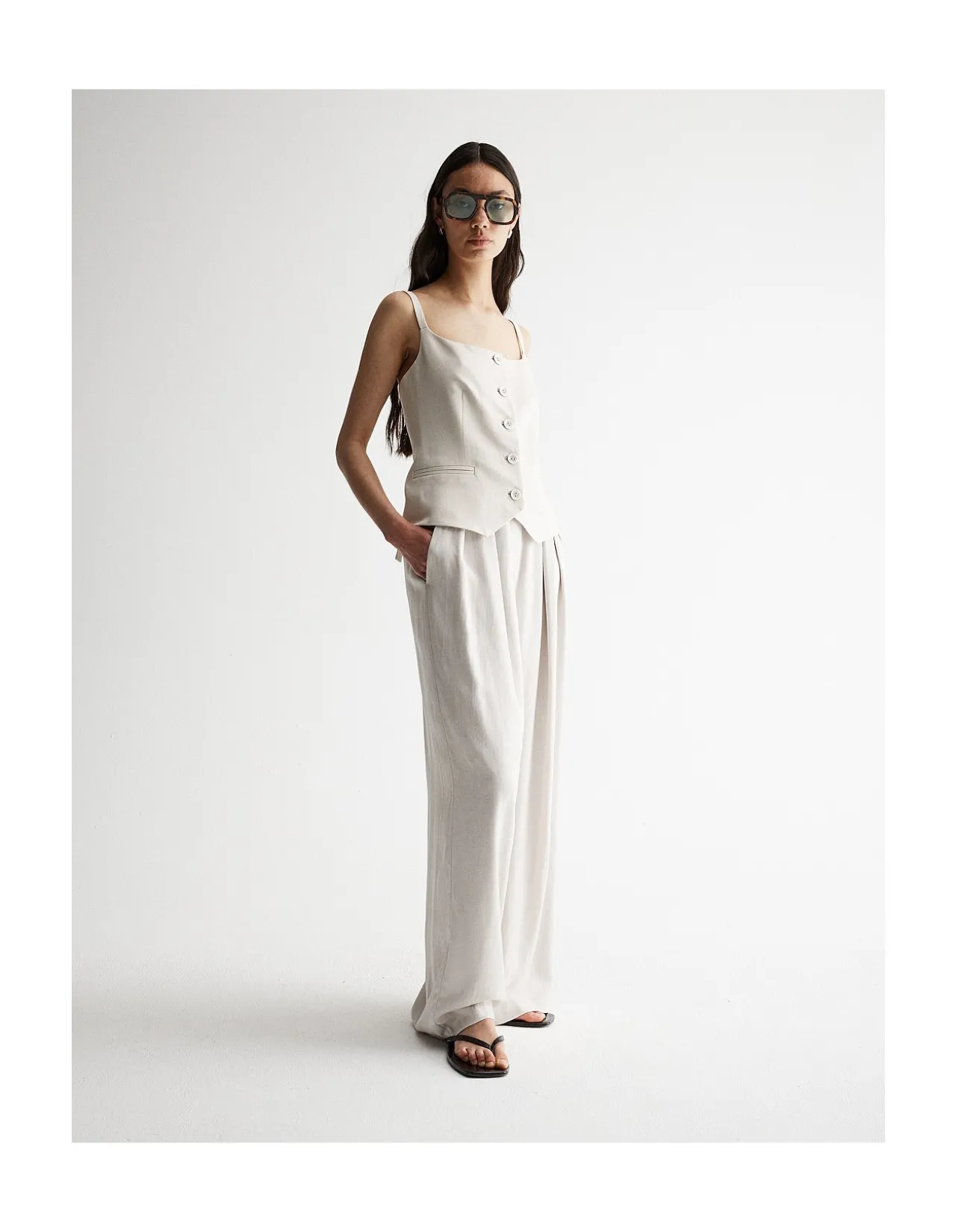 MALA VEST