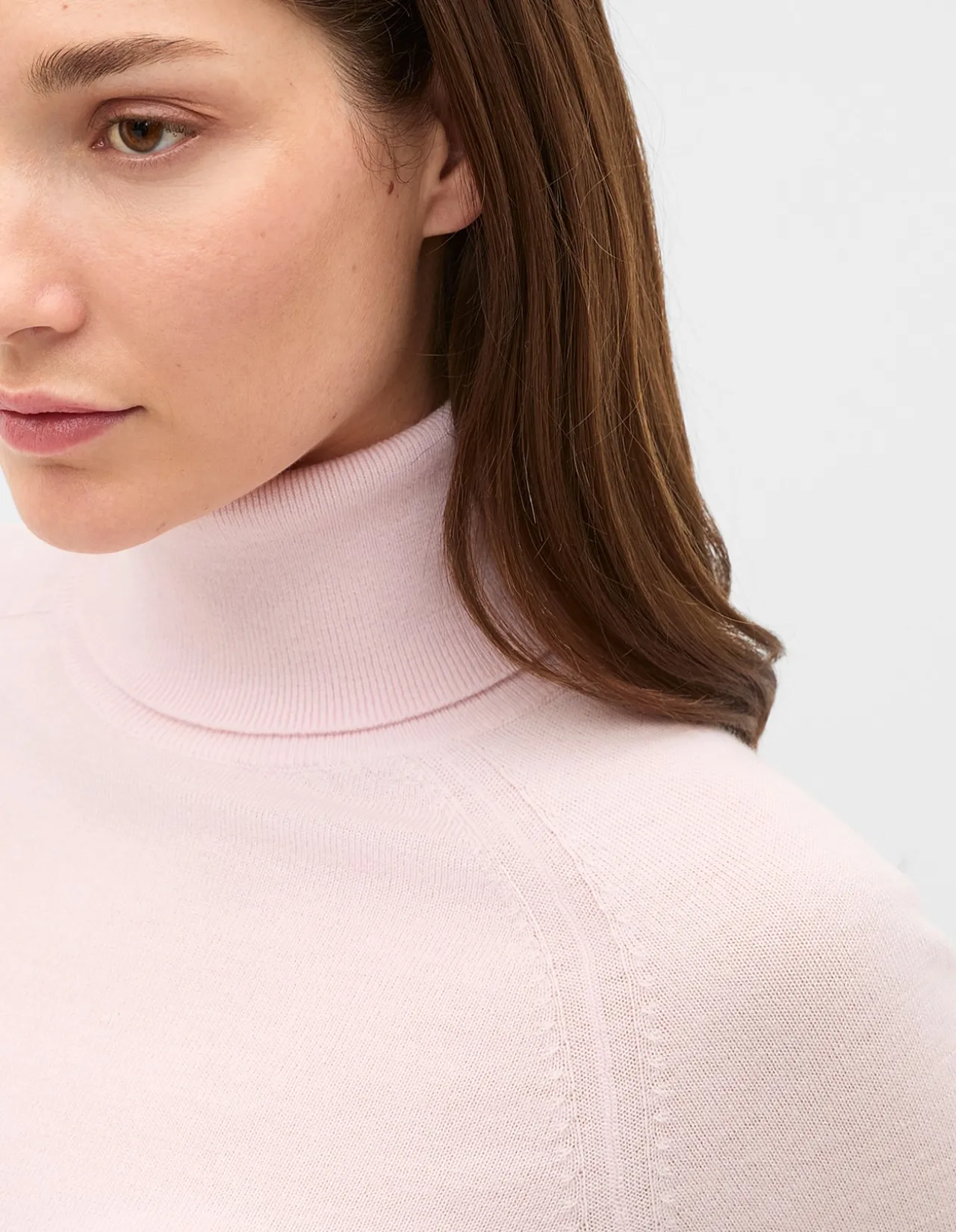 MERINO ROLL NECK RAGLAN KNIT