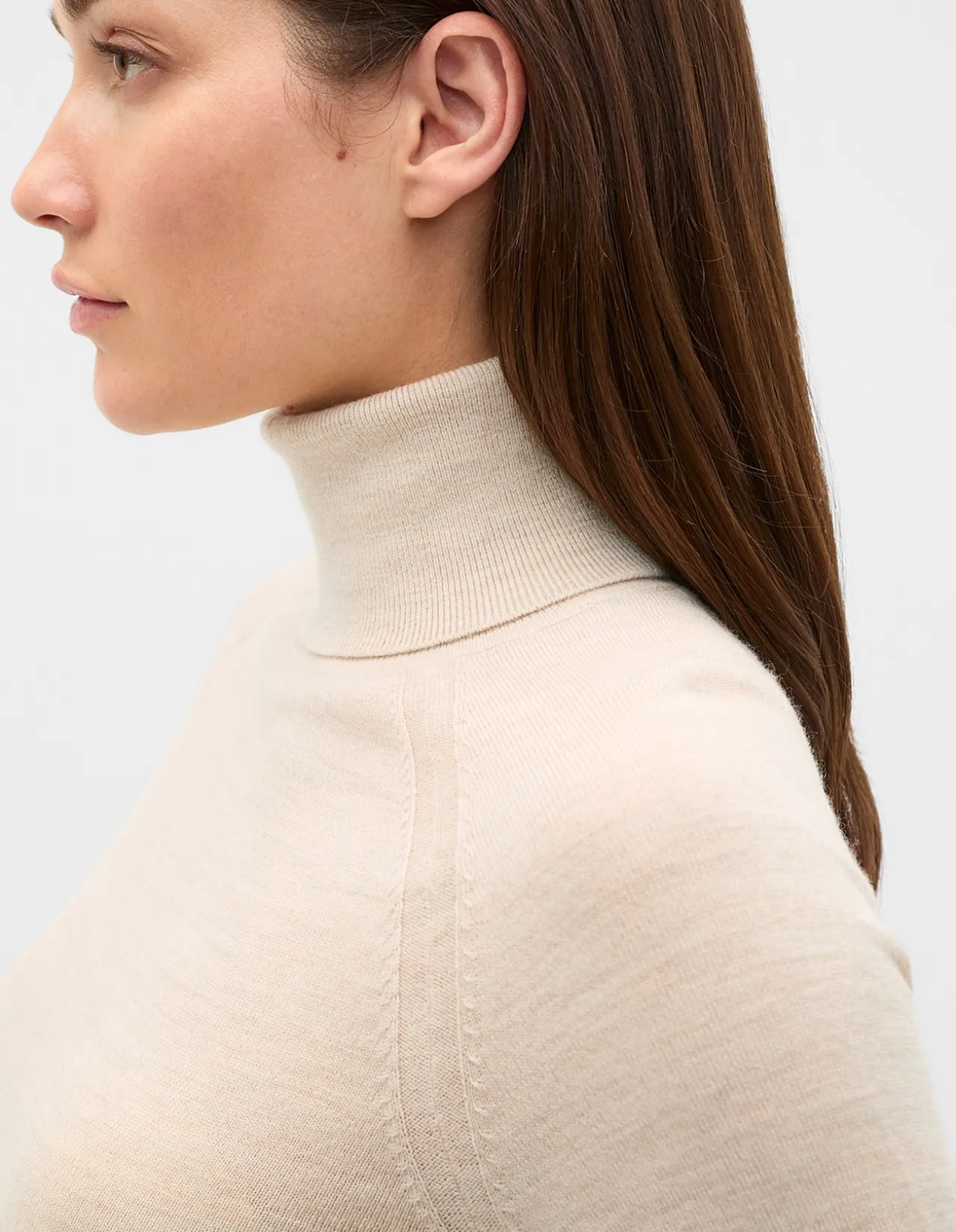 MERINO ROLL NECK RAGLAN KNIT