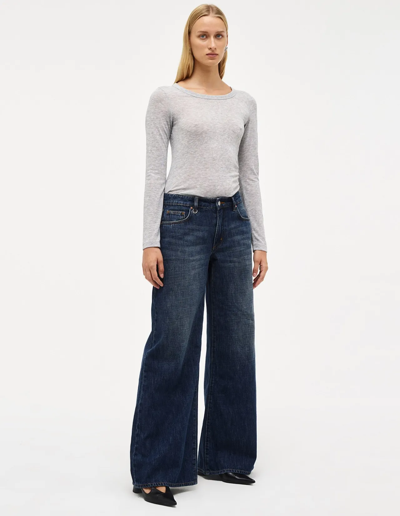 Milla Wide Mid Rise Rigid Wide Leg Jeans