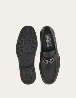 MOCCASIN WITH GANCINI ORNAMENT