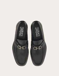 MOCCASIN WITH GANCINI ORNAMENT