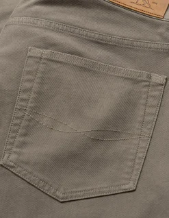 Motion 2 Straight Stretch Short Leg Jeans