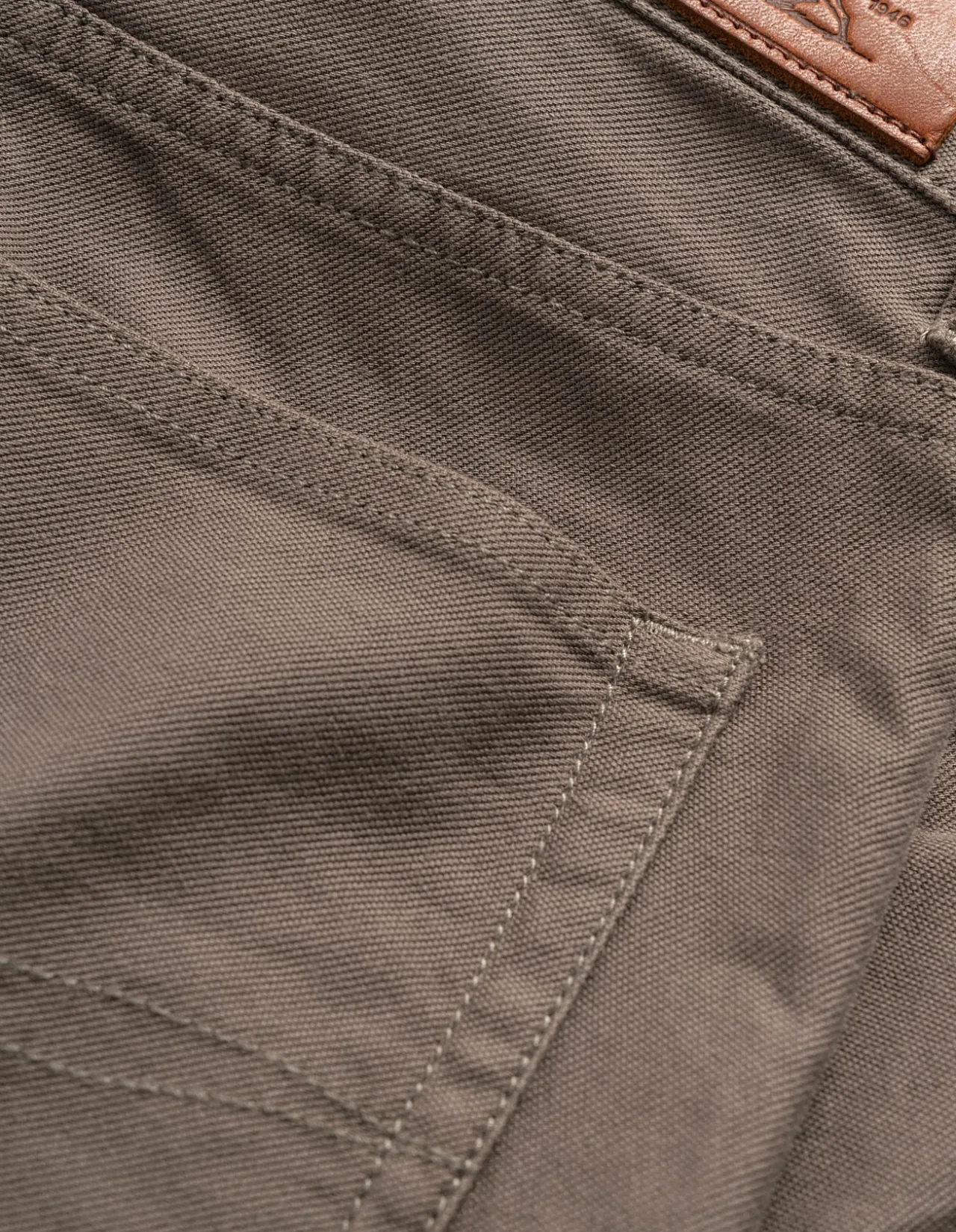 Motion 2 Straight Stretch Short Leg Jeans