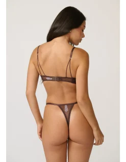 Nicolette Thong