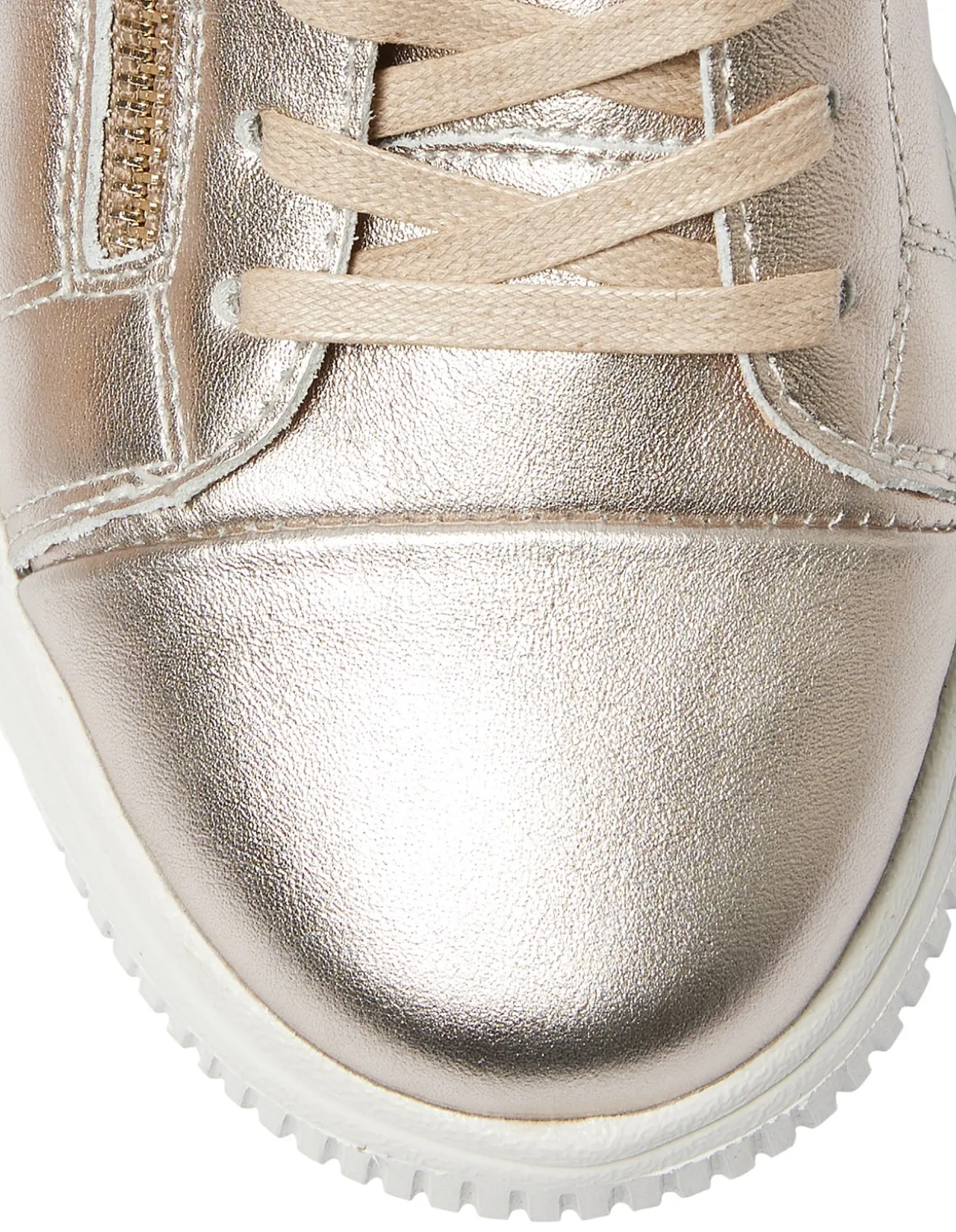 NOVELLA CASUAL SNEAKER