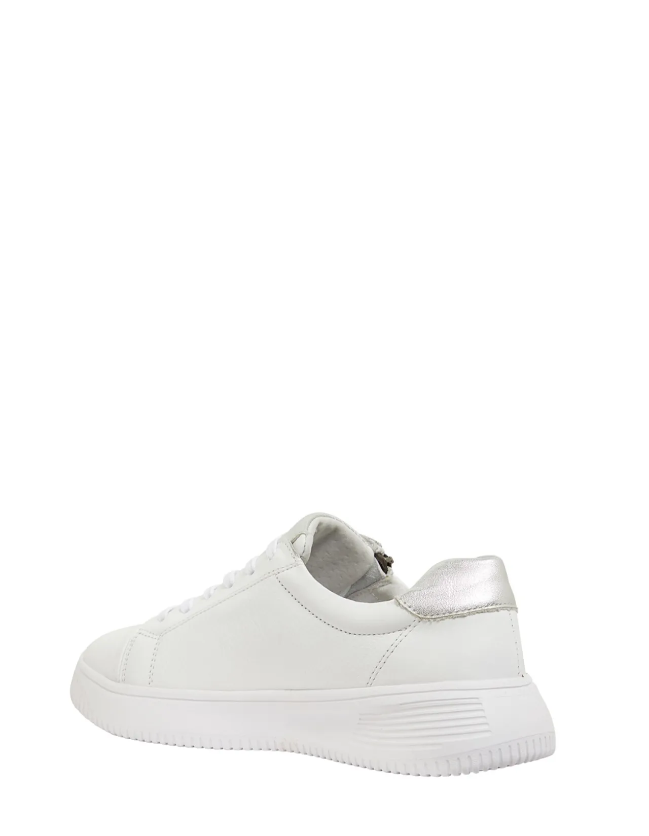 NOVELLA CASUAL SNEAKER