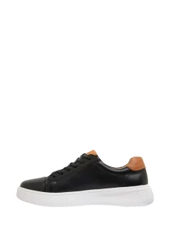 NOVELLA CASUAL SNEAKER