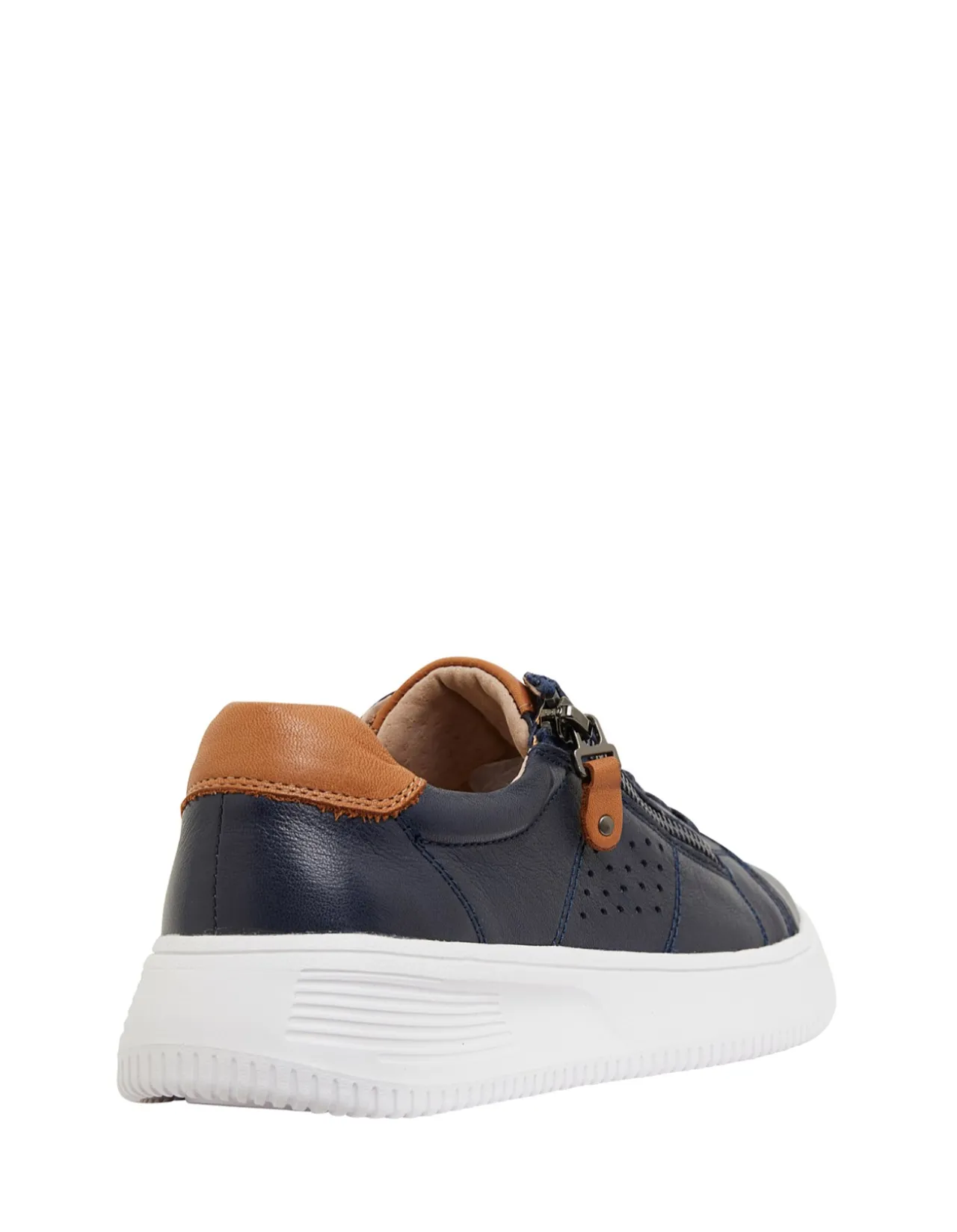 NOVELLA CASUAL SNEAKER