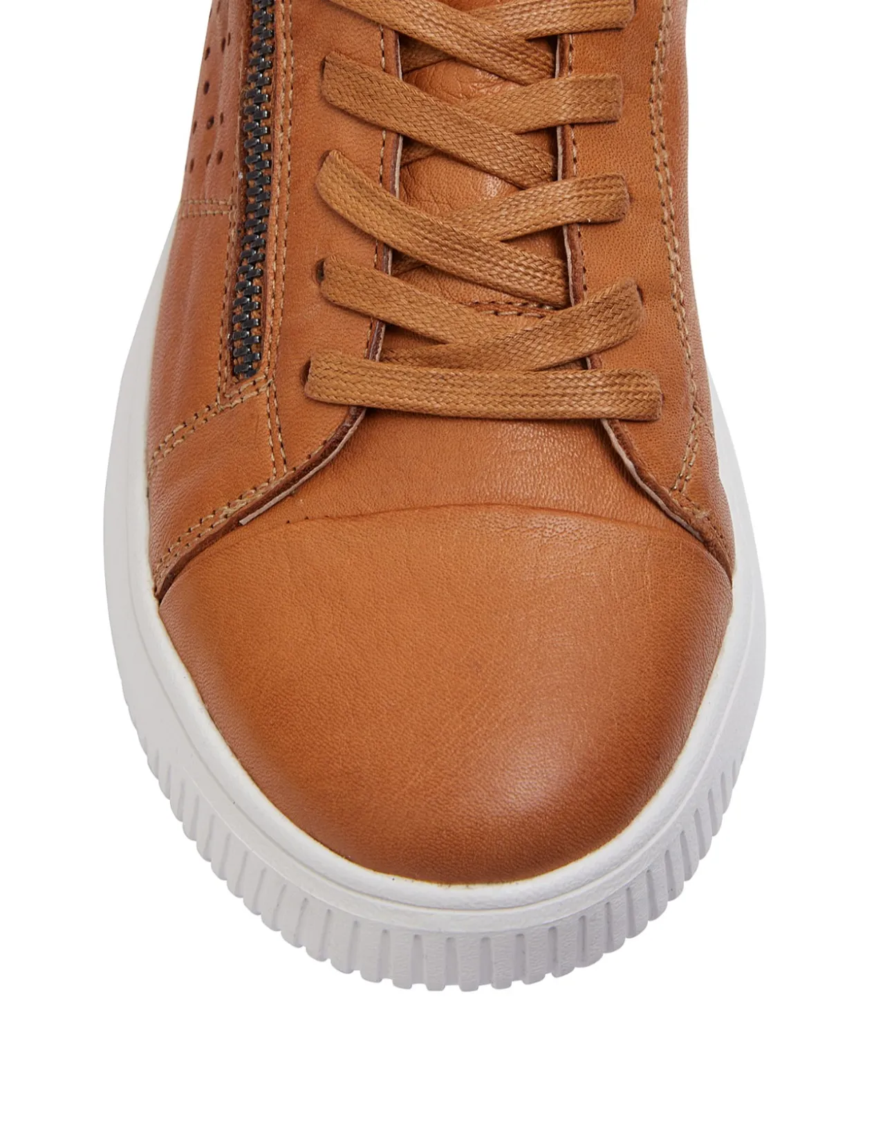 NOVELLA CASUAL SNEAKER