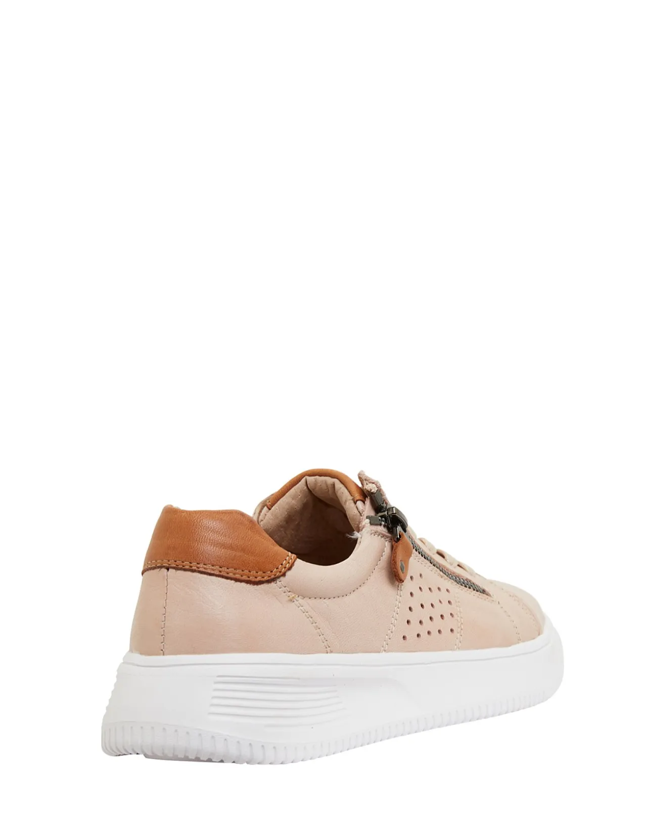 NOVELLA CASUAL SNEAKER