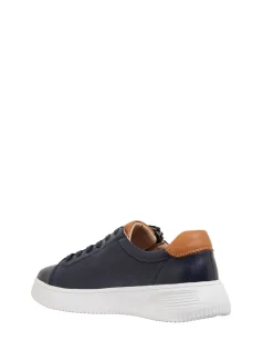 NOVELLA CASUAL SNEAKER