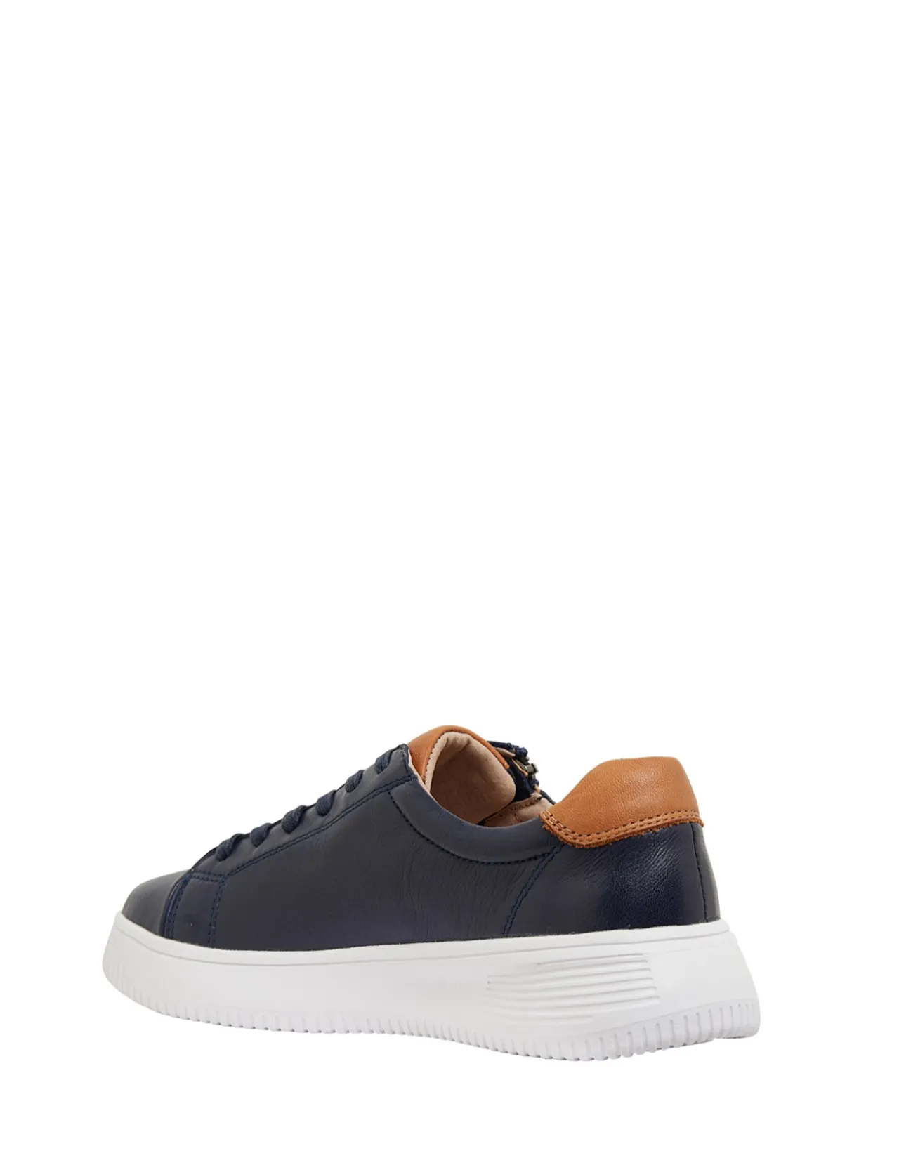 NOVELLA CASUAL SNEAKER