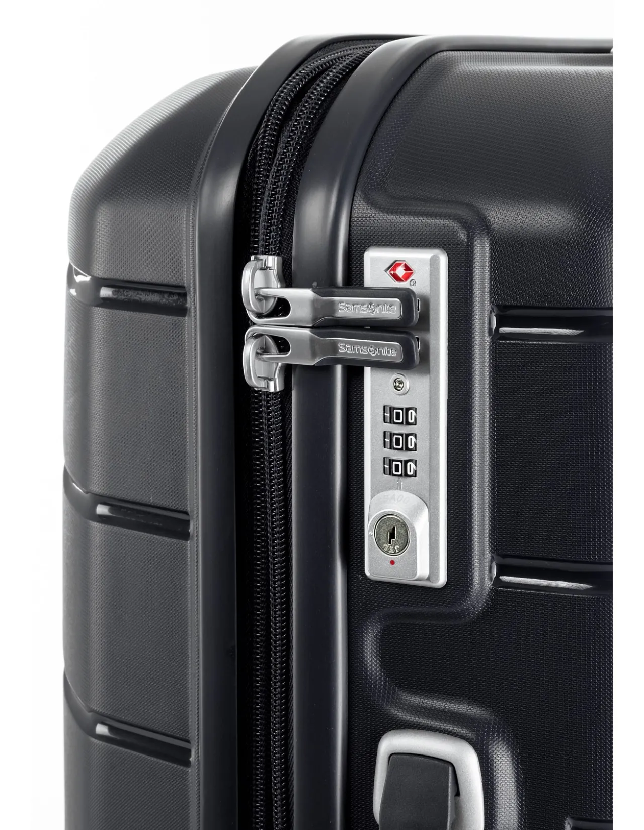 Oc2Lite 75cm Expandable Large Suitcase Black