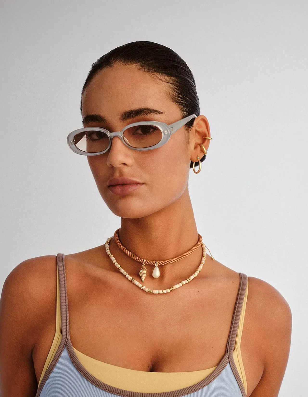 OUTTA LOVE SILVER OVAL LIGHT BROWN GRAD SUNGLASSES