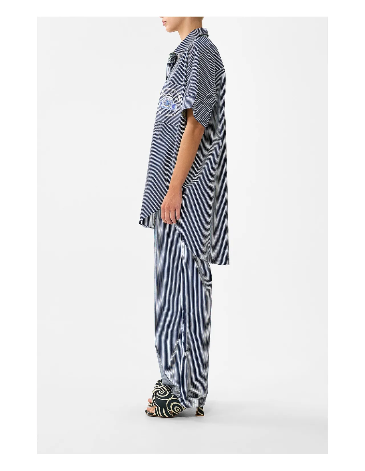 OVERSIZED POCKET TUNIC