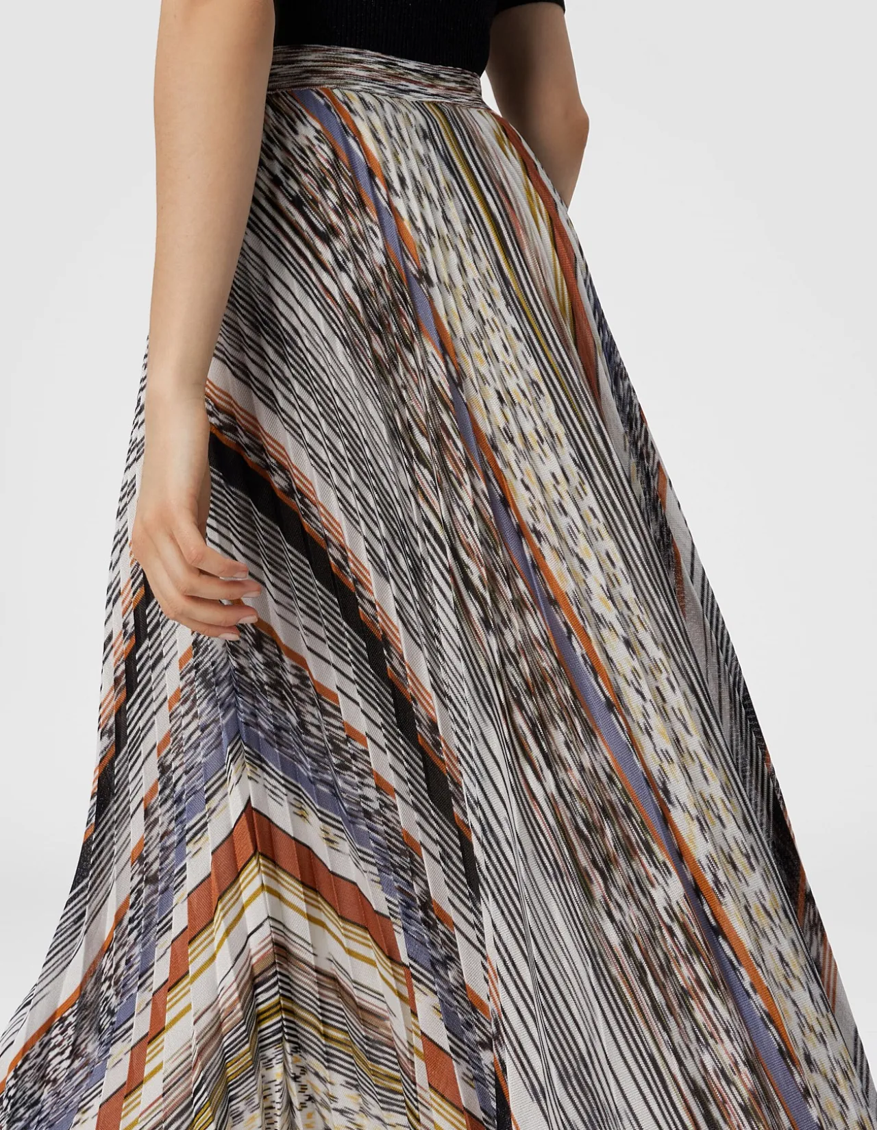 PLEATED MIDI SKIRT