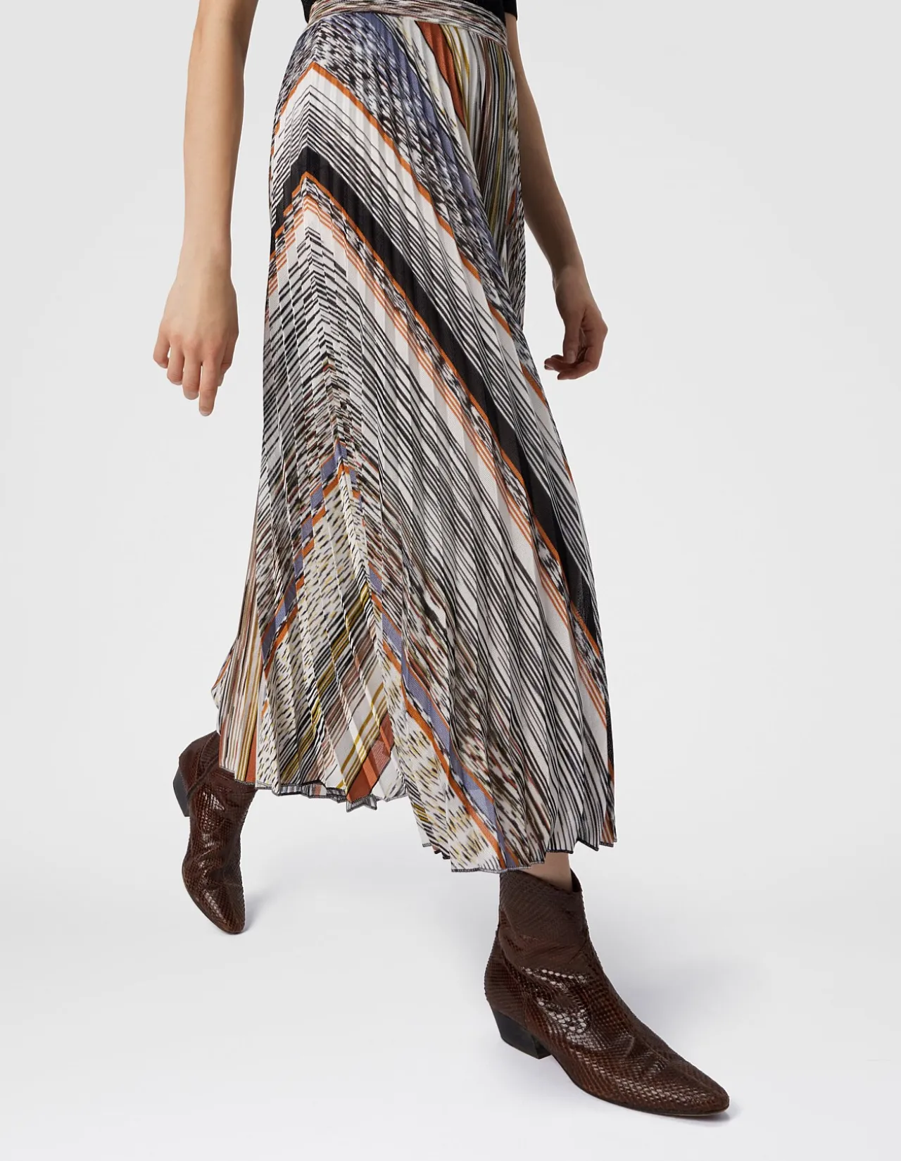 PLEATED MIDI SKIRT