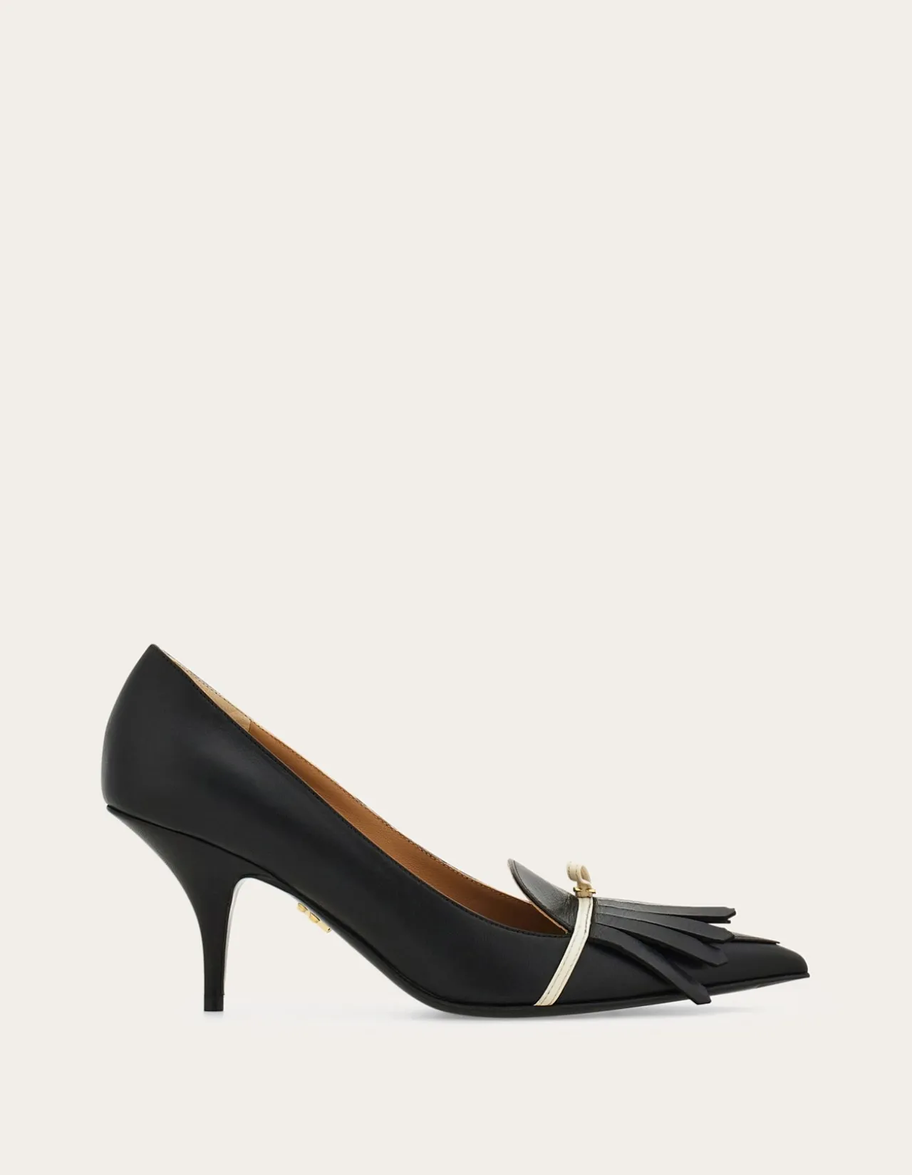 PUMP WITH MINI BOW DETAIL