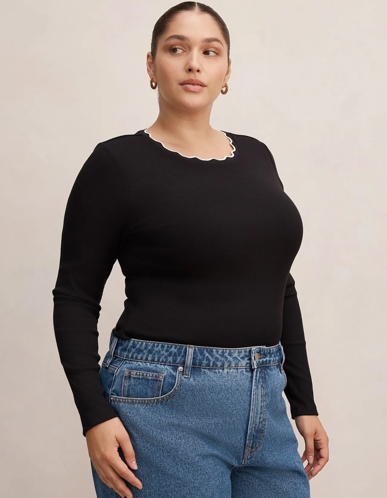 REBECCA CURVE SCALLOP LONG SLEEVES TOP