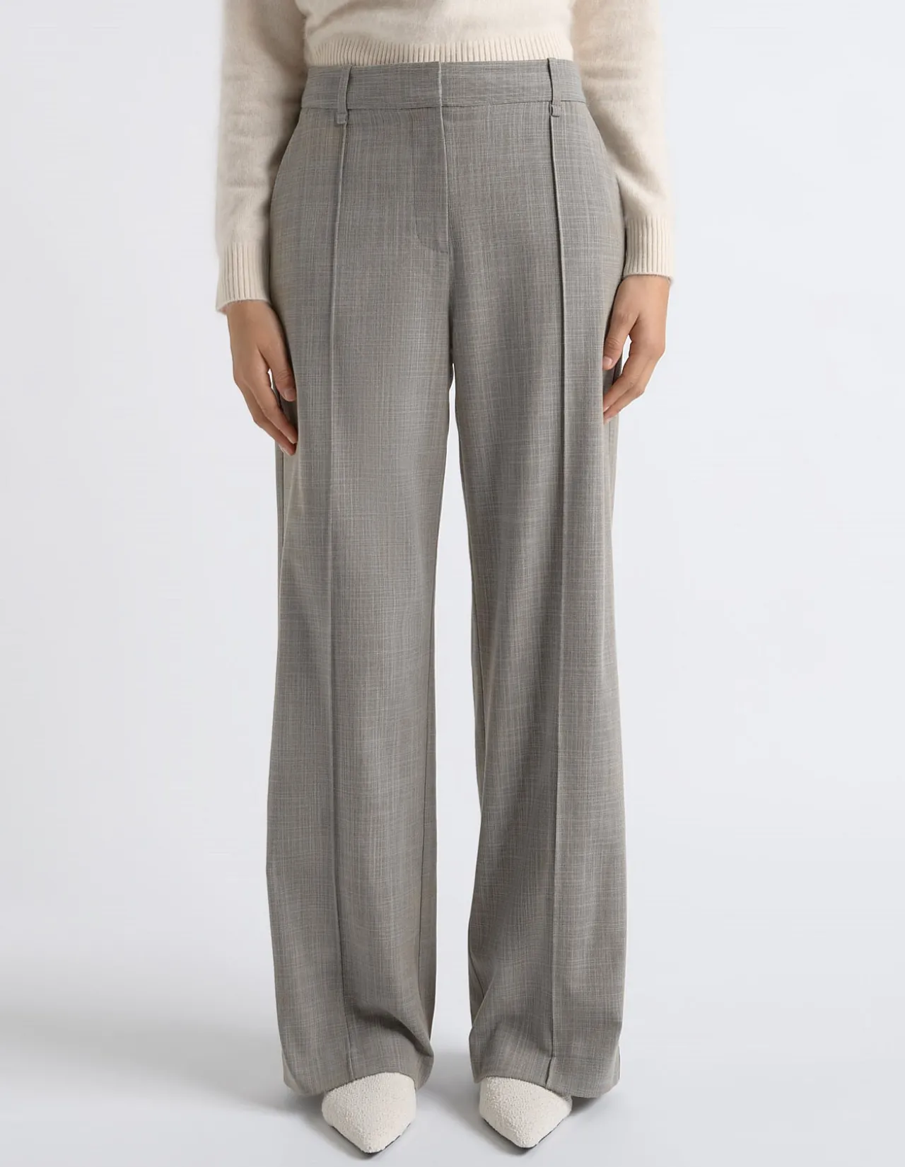 RELAXED PIN TUCK PANT