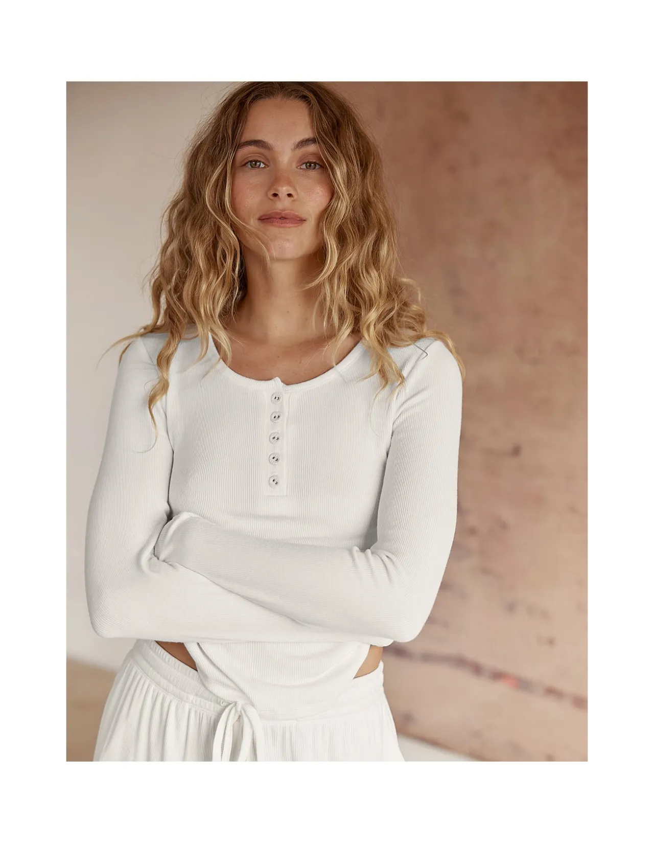 RIBBED LONG SLEEVE HENLEY