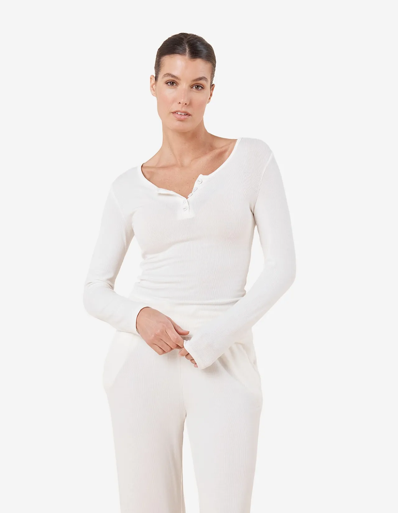 RIBBED LONG SLEEVE HENLEY
