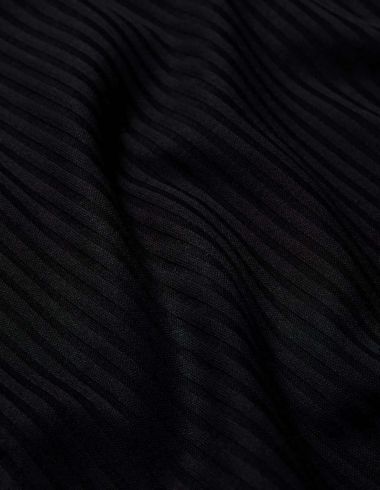 RIBBED ROLL NECK TOP