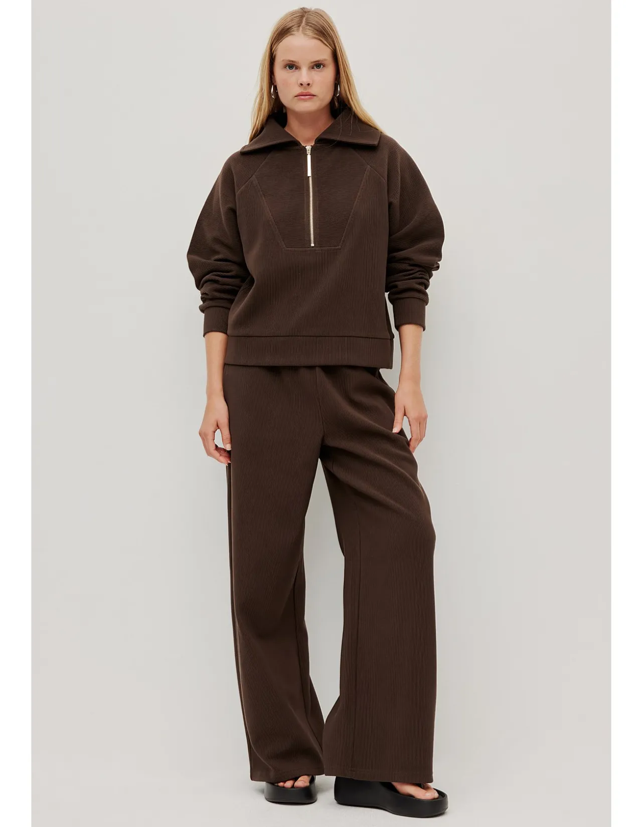 Rib Relaxed Straight Leg Track Pant