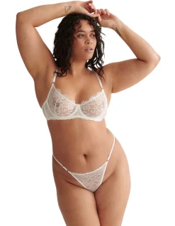 rosie thong