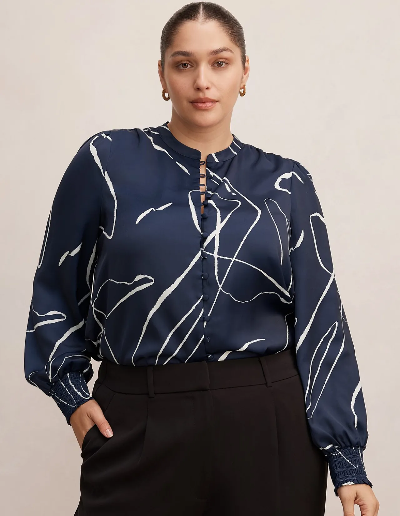 SAVANNAH CURVE BUTTON UP BLOUSE