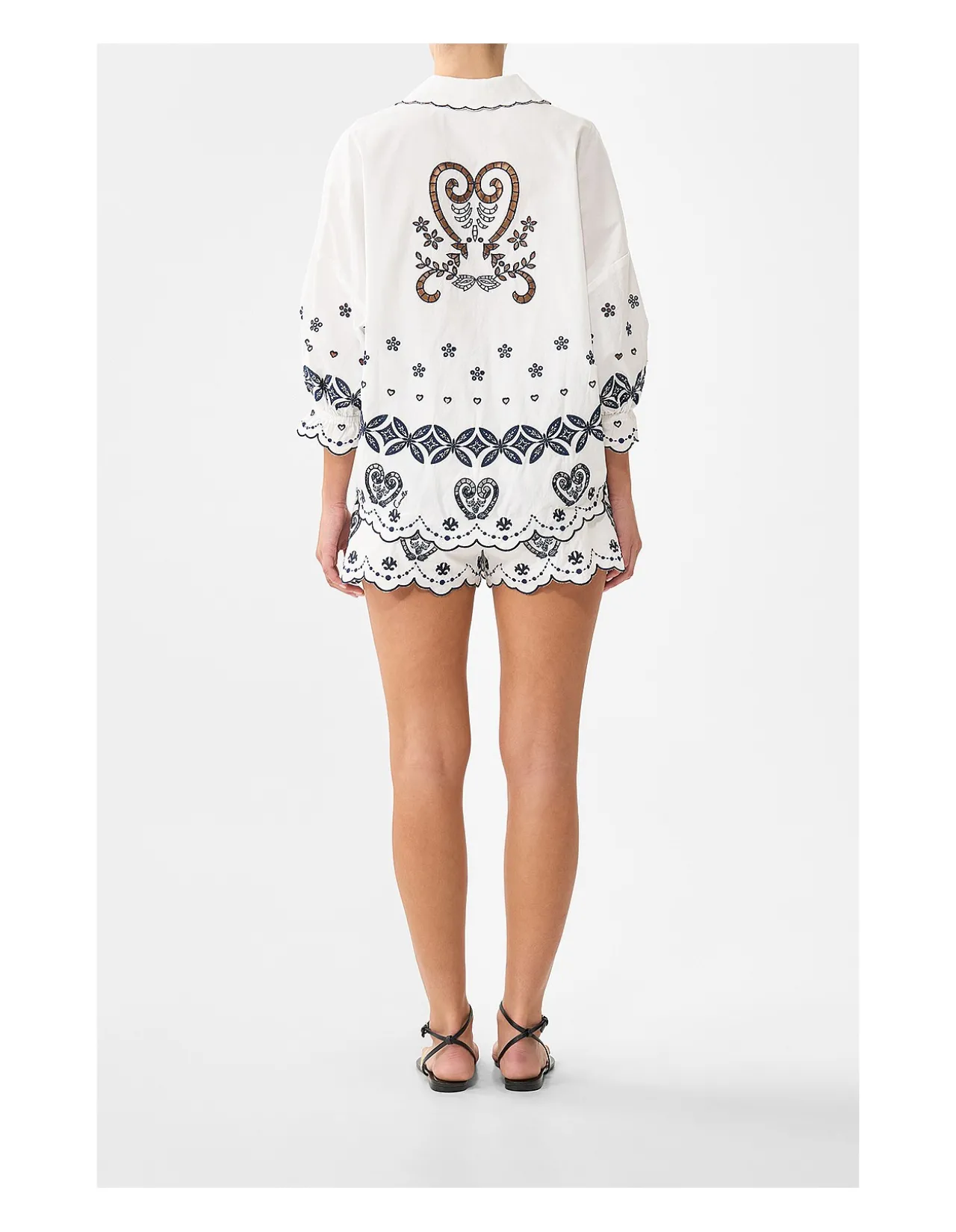 SHIRT WITH GATHERED CUFF