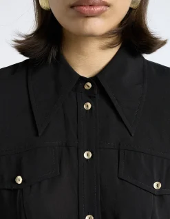 SHORT SLEEVE FITTED SHIRT