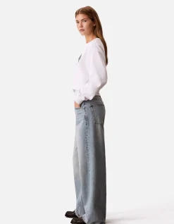 Signature 90s Straight Mid Rise Relaxed Jeans