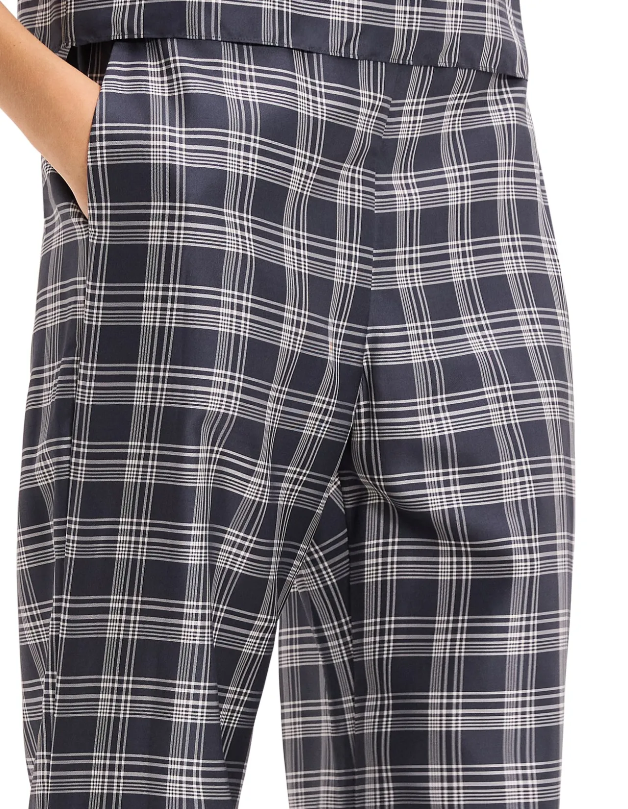 Silk Pull-On Pant in Plaid