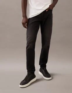 Slim Taper Essential Black Tapered Jeans