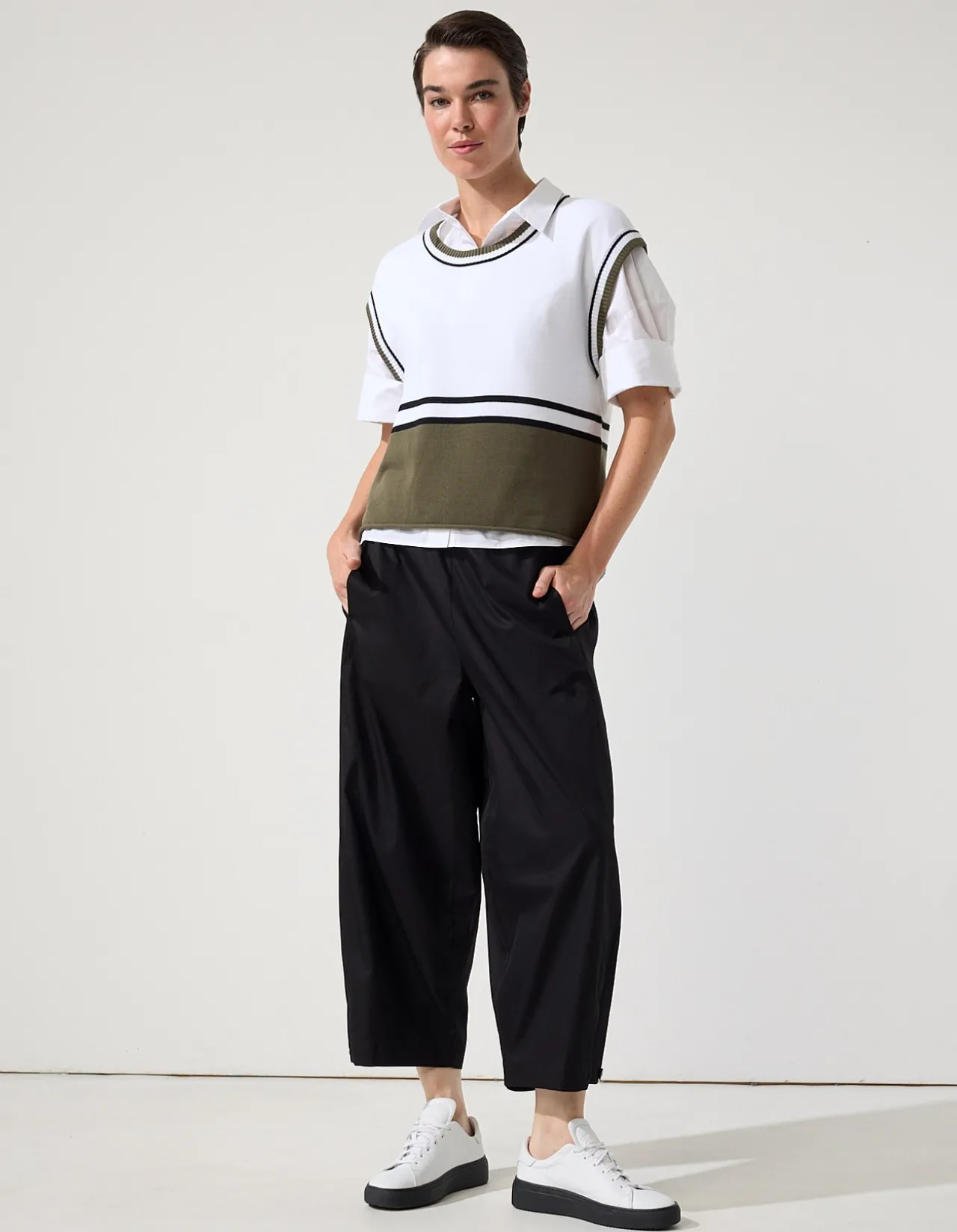 SOLID STRIPE KNIT VEST