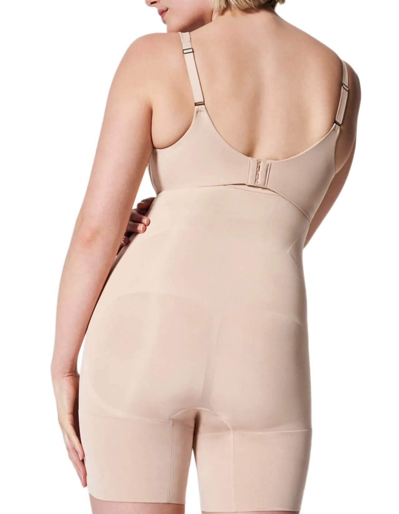 SPANXsculpt OnCore High-Waisted Mid-Thigh Short
