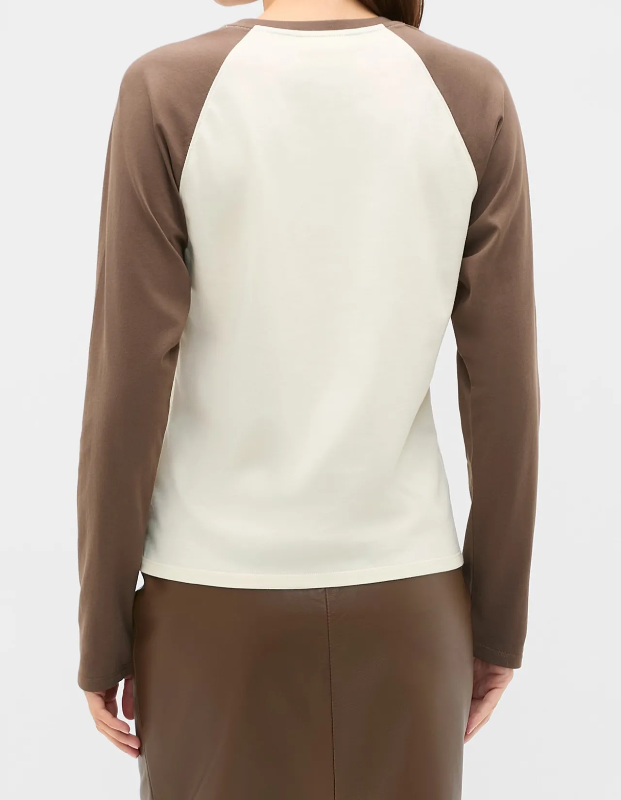SPLICED RAGLAN LONG SLEEVE TOP