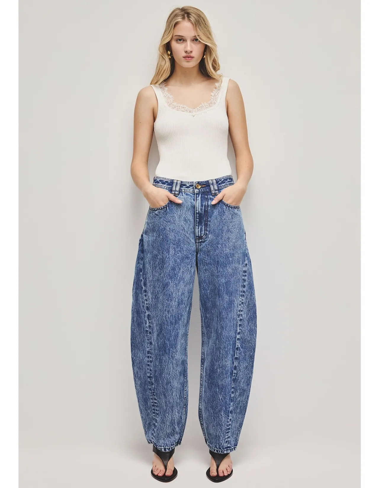 Stevie Barrel Ankle Jean